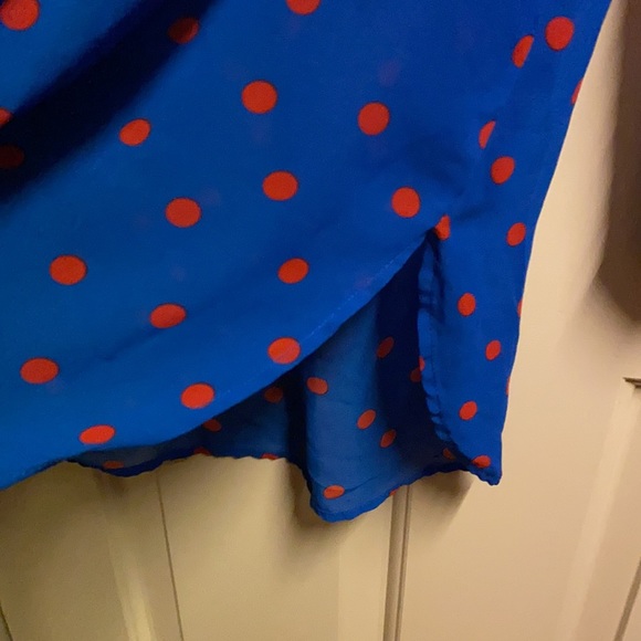 Navy blue/red polka dot button up top. M. EUC. - Picture 6 of 6